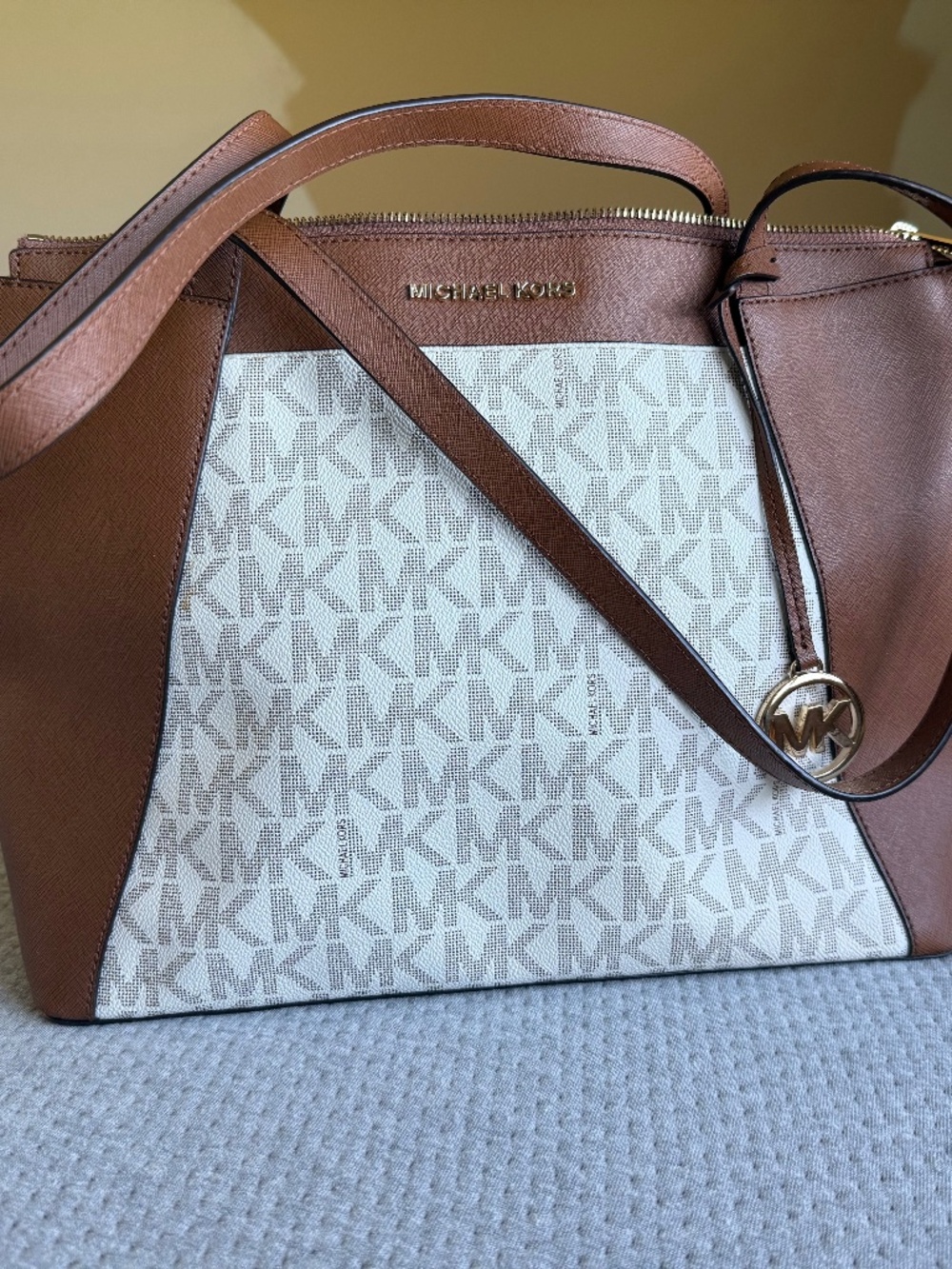 Michael Kors Tote
